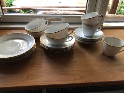 Porcelæn, Tekopper, kaffekopper, dessert tallerkener, Åkjær fra B &G, 4 tekopper m. underkopper, 3 k