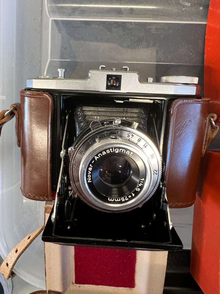 Zeiss, Zeiss Ikon Signal Nettar 6x6, God