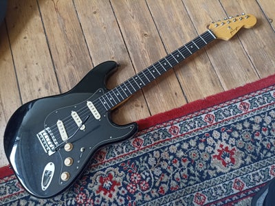 Elguitar, andet mærke Stratocaster, Lækker Strat bygget af Simon Ronge

Jeg fik fik den uden elektro