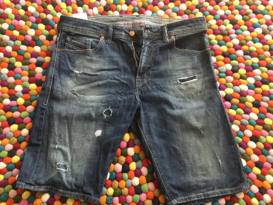 Shorts, Diesel , str. 33