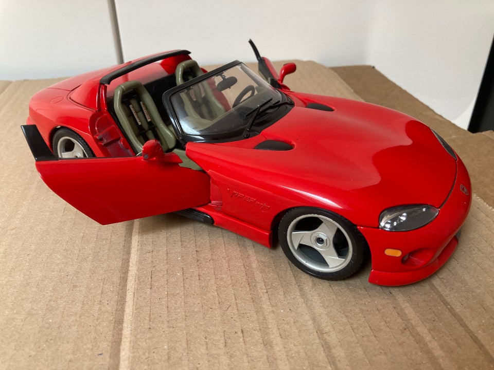 Modelbil, Dodge Viper RT/10 1/18, skala 1:18