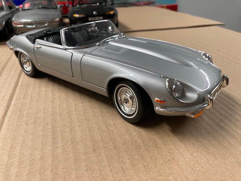 Modelbil, Jaguar E-type 1971 V12 1/18, skala 1/18