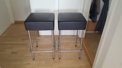 Barstol, IKEA Julius, 2 stk., Barstol / taburet, højde 63 cm. Sæde 35 x 35 cm, farve sort. 
Ben af m