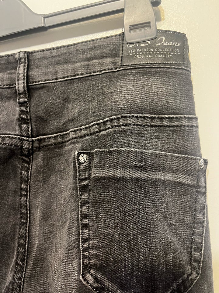 Jeans, B. S. Jeans, str. 44