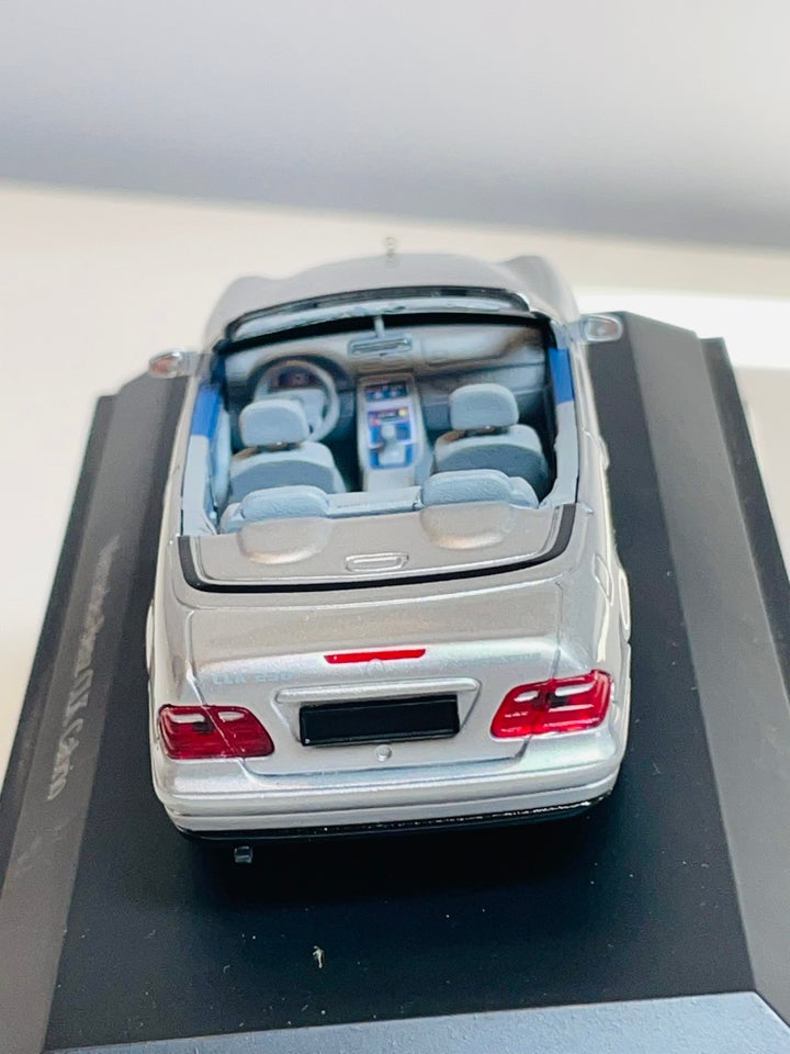 Modelbil, Minichamps Mercedes-Benz CLK Cabrio, skala 1:43