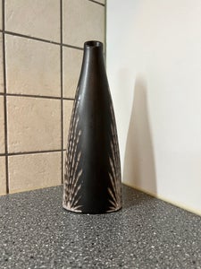 halvø Medic Print Find Vase Keramik Sort - Østjylland på DBA - køb og salg af nyt og brugt