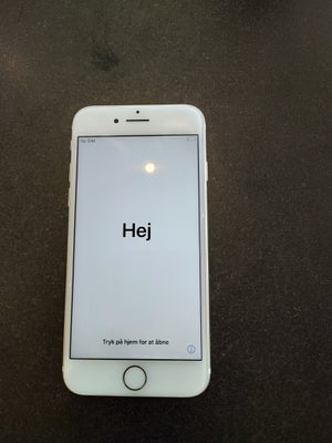 iPhone 7, 32 GB, guld, Defekt, Højtaler ved øre, virker ikke. Derfor er den angivet som defekt.

Der