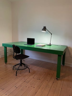 Desk / Dining table