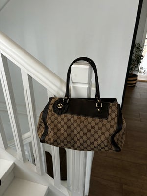 Skuldertaske, Gucci, stof, Gucci TROPHY COCCARDA Bag
All flaws are in the picture: a few scratches