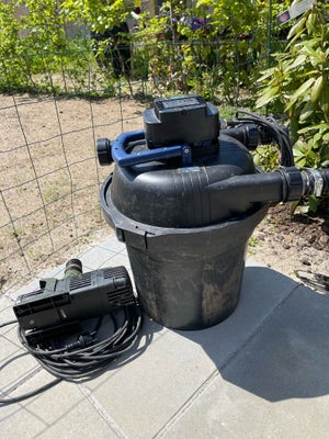 Pumpe, 12000 liter, Oase bassin filter til nedgravning , pumpe medfølger købt 2018 ( ikke brugt de s