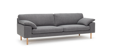 Sofa, stof, 3 pers. , Kragelund, Flot 3 personers sofa, står som ny i et mørkegråt tekstil og egetræ