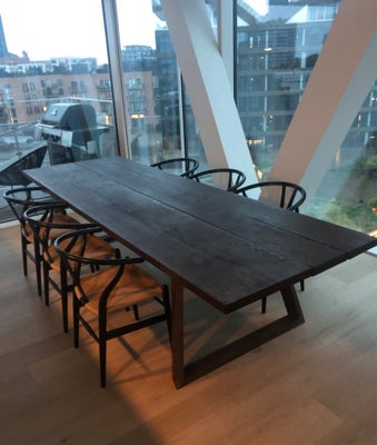 Spisebord, Massivt egetræ, Restsalg massive plankeborde 
Bredder fra 80-100cm
Længder 200-400cm 