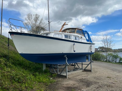 Luna 26 motorsejler, årg. 1979, 26 fod, 4 sovepladser, glasfiber, 37 hk , andet mærke, diesel, inden