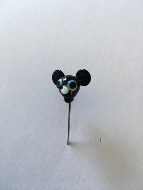 Nipsenåle, Mickey Mouse
Køber betaler porto