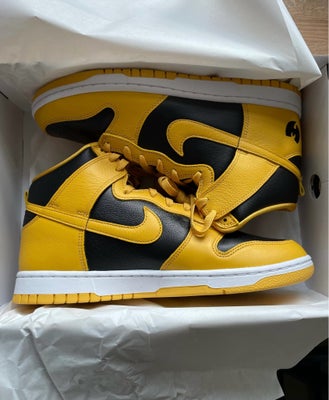 Sneakers, str. 44,5, Nike,  Sort og gul,  Ubrugt, Nike Dunk High “Wu-Tang” (2024 release)
Size EU 44