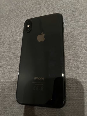 iPhone XS, 256 GB, sort, Rimelig, Batterikapacitet 77%. Som det kan ses har skærmen fået et slag. De