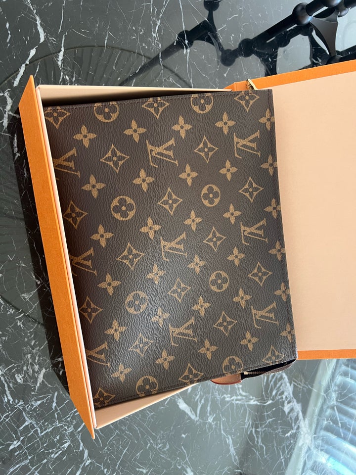 Clutch, Louis Vuitton