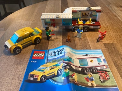 Lego City, 4435, Bil med campingvogn
I pæn stand. 
Komplet – men uden æske
Byggevejledninger medfølg