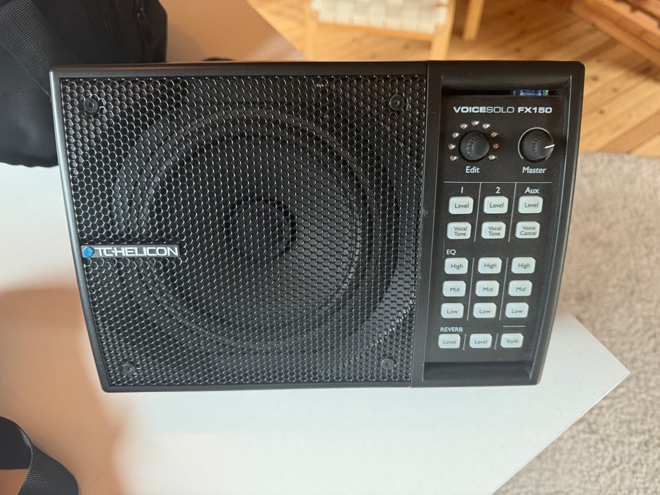 Monitor, TC Helicon FX 150