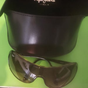 hø femte smog Find Design Solbriller på DBA - køb og salg af nyt og brugt
