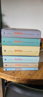 Harry potter, J.K.Rowling, genre: eventyr, 1-7 uden 2eren sælges samlet.
I Gyldendals 2 udgave i har