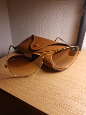 Solbriller unisex, Rayban, Super flotte og rayban solbriller RB 3025 Aviator Large 001/51