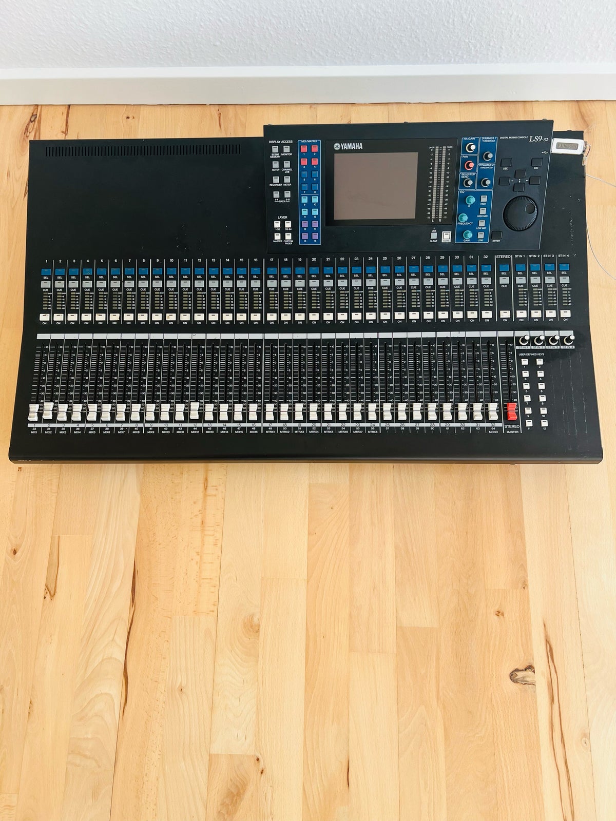 Digital mixing consol , Yamaha LS9-32 LS932