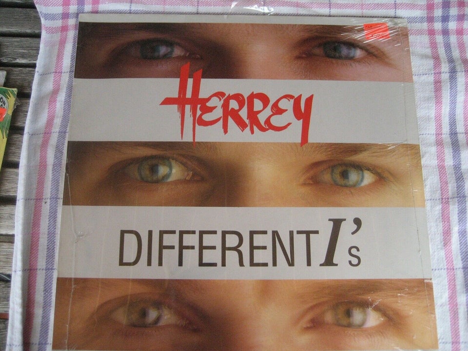 LP, Herrey, Different I`s