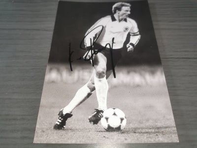 Autografer, Karl-Heinz Rummenigge autograf, Europas bedste fodboldspiller i 1980 og i 1981

Sender g
