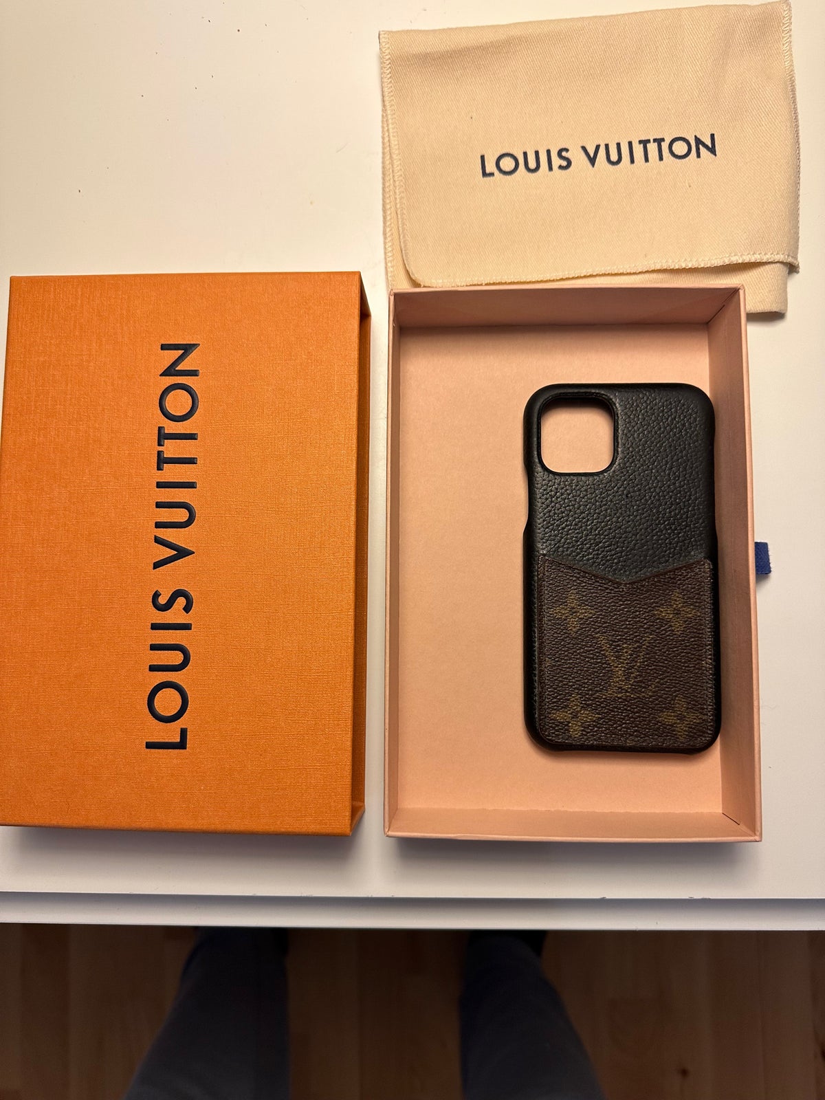Capa Louis Vuitton para iPhone 14  14 Pro Barcarena • OLX Portugal