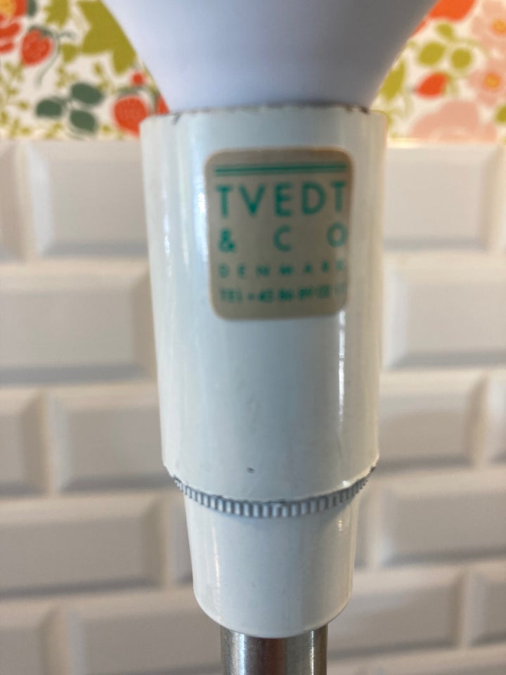Skrivebordslampe, Tvedt & Co