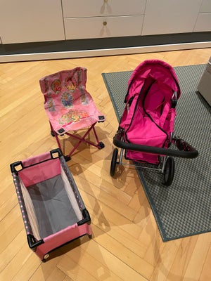 Dukkevogn, Dukkevogn / barnevogn, seng og siddestol /klapstol til børn i princesse design.

Kom med 