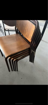 Køkkenstol, Træ metal, HENT I DENNE WEEKEND 1.000,-

31 skolestole stole, kraftig kvalitet. God sidd