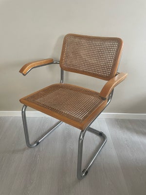 Spisebordsstol, Frisvinger armstol/skrivebordsstol med fransk flet. 

I fin stand, skal bare vaskes.