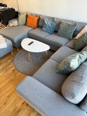 Sofa, stof, 6 pers. , Ukendt, Vi sælger vores store grå sofa grundet flytning. Ideel til en familie 