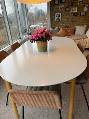 Spisebord, Træ og MDF, Marstrand, b: 110 l: 200, Ø 110/110x200cm.
Spisebord Marstrand hvid/natur

Ma