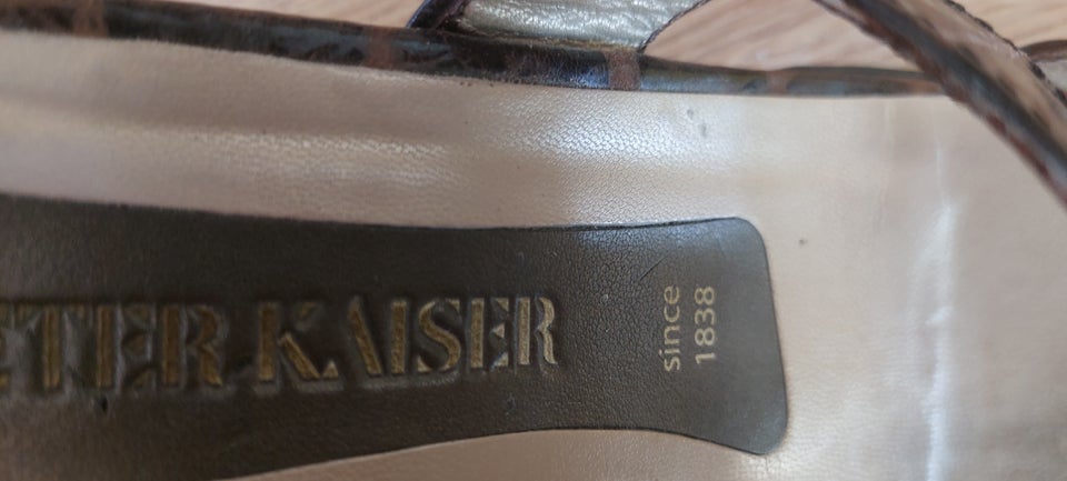 Sandaler, str. 39, Peter Kaiser