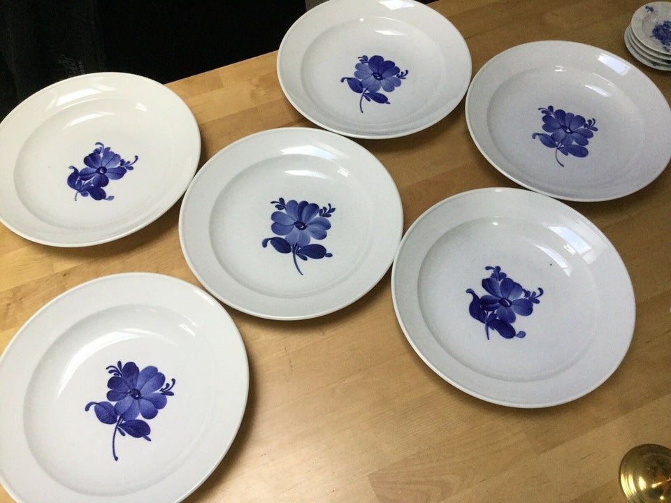 Fajance, 3 dybe tallerkner, Blå blomst