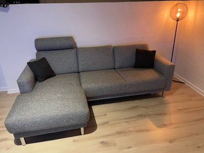 Chaiselong, 3 pers., Chaiselong sofa fra ILVA
4 år gammel
I rigtig fin stand, uden pletter
De to pud