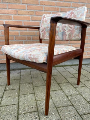 Armstol, træ, Flot lænestol i palisander - meget velholdt
Fra røgfrit hjem

Sædehøjde 42 cm  
Brede/