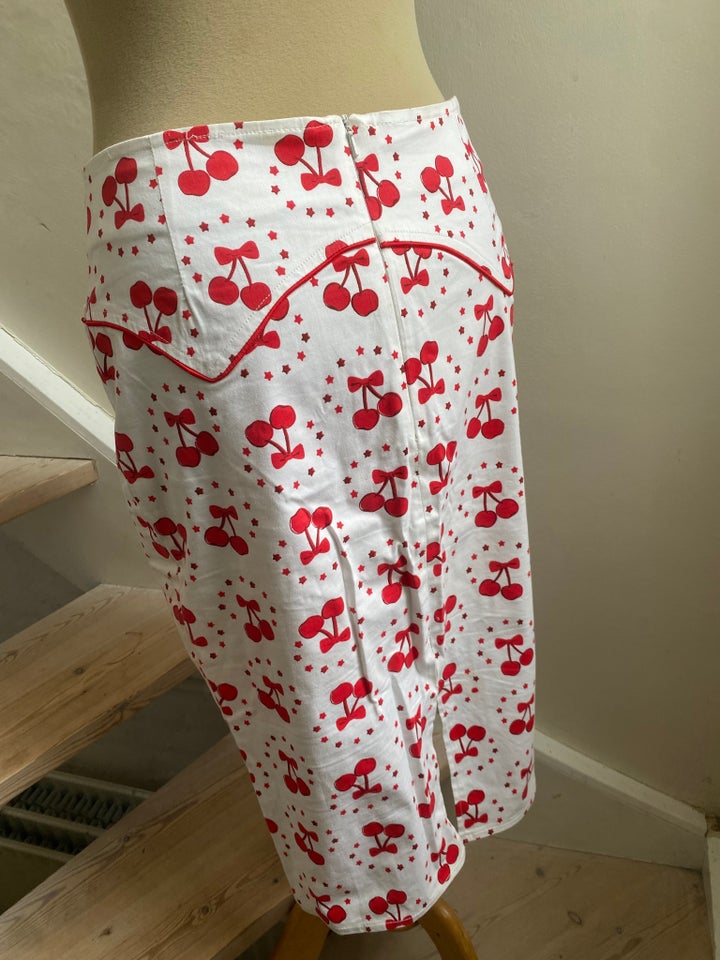 Pencilskirt, str. 36, Collectif