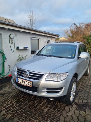 VW Touareg, 3,0 TDi Tiptr. 4Motion, Diesel, 4x4, aut. 2007, km 306000, gråmetal, træk, klimaanlæg, a