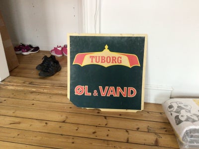 Skilte, Tuborg skilt, Ældre Tuborg Øl & Vand skilt i plastic med skade sælges for 349kr.

SE OGSÅ AL