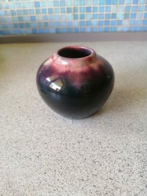 Keramik, Vase Michael Andersen?, Smuk lille keramik vase.
H. Ca 7 cm.
Jeg tilskriver den Michael And