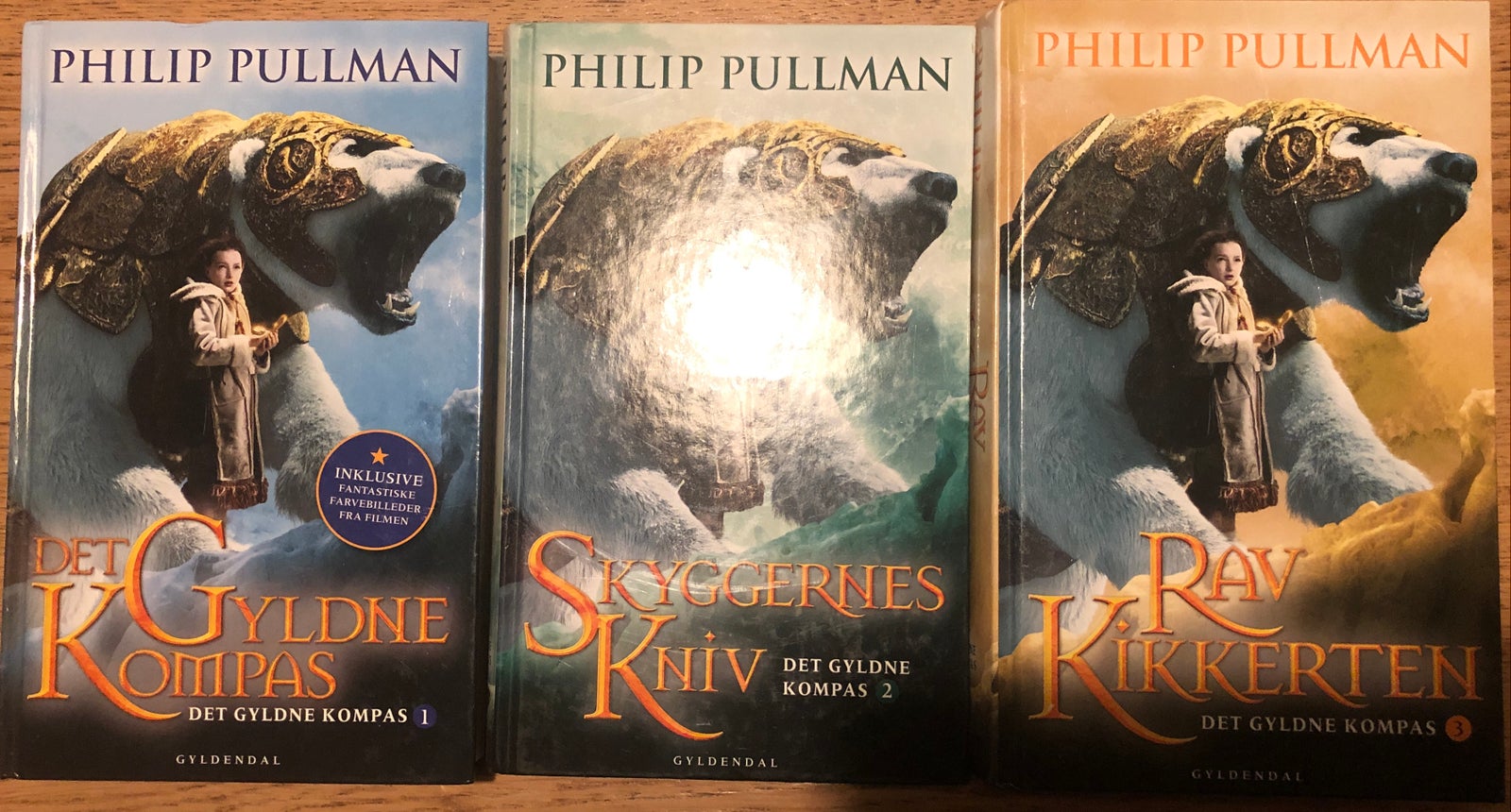 forskel ben Arrowhead Det gyldne kompas 1-3, Philip Pullman, genre: roman – dba.dk – Køb og Salg  af Nyt og Brugt