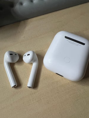 headset hovedtelefoner, Apple, It's my airpods generation 2.
It's clean and has great condition and 