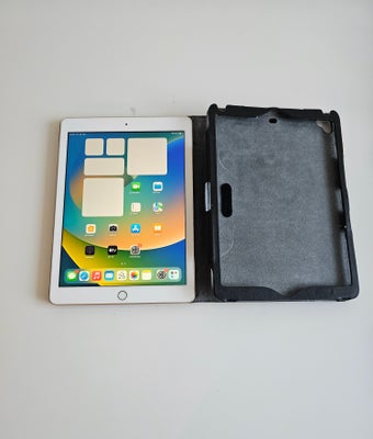 iPad 5, 32 GB, hvid, Perfekt, Virker som den skal ingen fejl ingen rise medføre cover ingen oplader