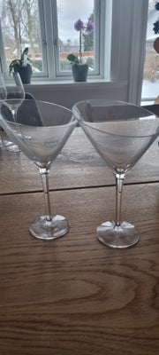 Glas, Vinglas, Eva trio, Jeg sælger mine champagne glas og Martini glas da jeg aldrig får dem brugt.