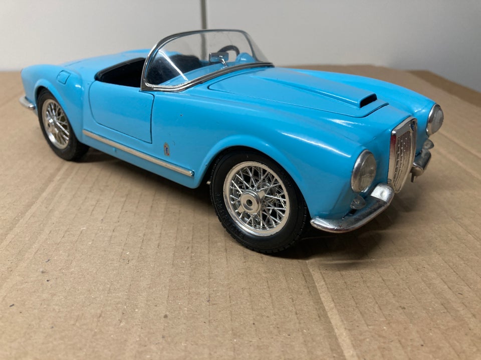 Modelbil, Lancia Aurelia B24 Spider 1955 1:18, skala 1:18