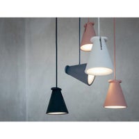 Pendel, Menu Bollard Lamp Ash, designet af Shane Schneck